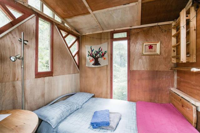 The Treehut At The Rabbithole, Upper Hutt Hotel Akatarawa Bagian luar foto
